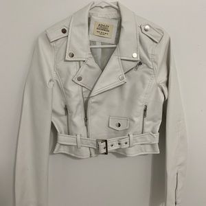 Only worn to try on beautiful white leather jacket